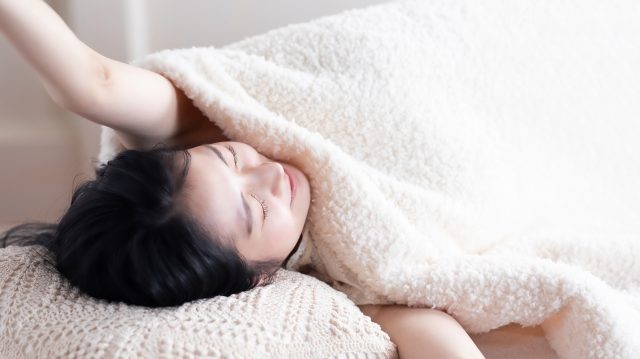 睡眠不足とメンタルの関係を理解し、質の高い睡眠を目指そう
