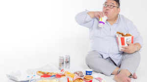 夜勤明けの暴飲暴食を防ぐ5つのルール:疲れても食べ過ぎない体調管理術