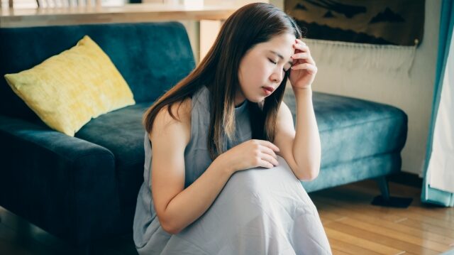 夜勤でうつ病かも？情緒不安定な自分を責めないで。辛い症状の原因とメンタルの保ち方を徹底解説