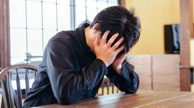 「夜勤で性格変わる」状態が恋人との関係に及ぼす悪影響
