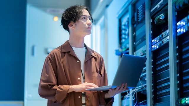 【IT・コールセンター】オフィスで働く！インフラエンジニア等の夜勤スケジュール