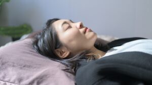 睡眠薬の効果を最大限に引き出す！夜勤ワーカー向けの睡眠環境づくり