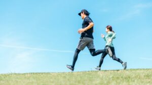 寝だめより効果的?夜勤明けの疲れを癒やす「アクティブレスト(積極的休養)」の正しいやり方と回復メカニズム