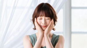 睡眠不足のニキビ肌を労わる！夜勤明けの正しいスキンケア習慣