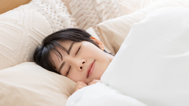 「アラプラス 深い眠り」が夜勤明けに最適な理由
